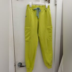 Figs Scrub bottom in Neon Yellow. XXS.